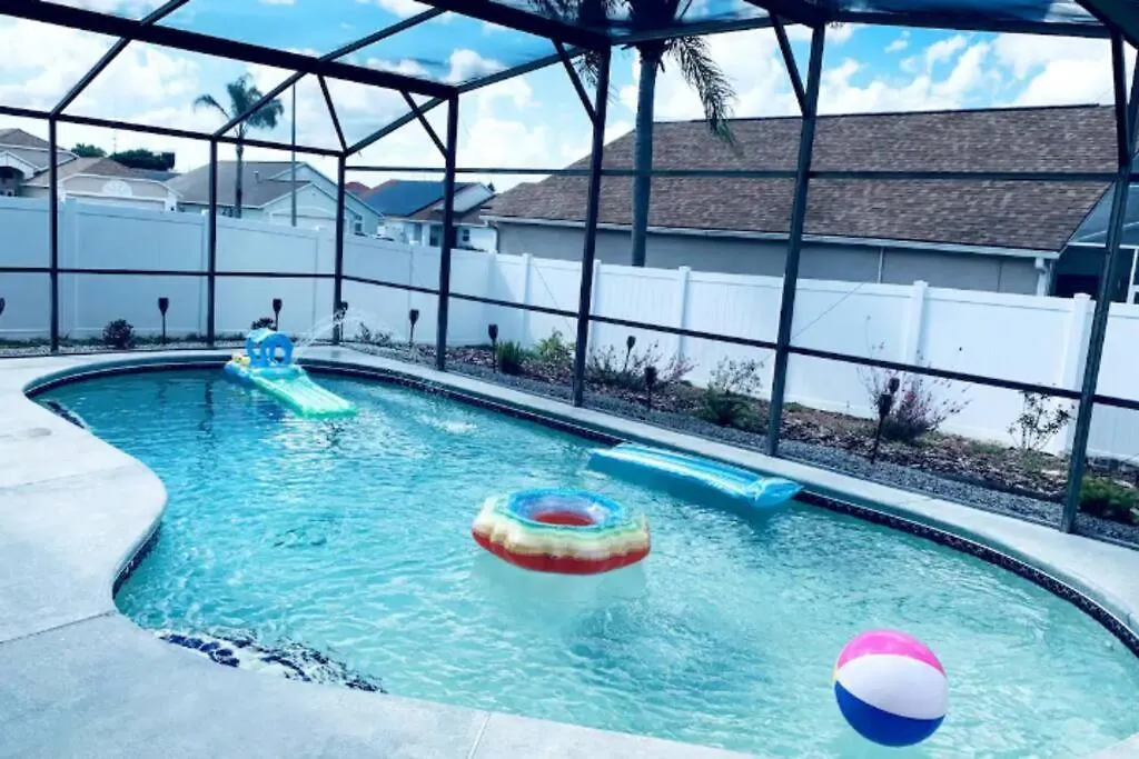 Pool, Near Disney And Other Great Places! location